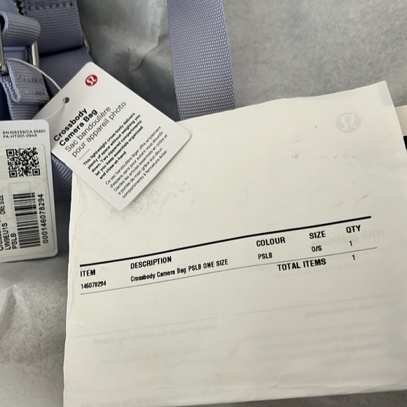 Lululemon Camera Bag Pastel Blue (2L) brand new - Picture 9 of 10